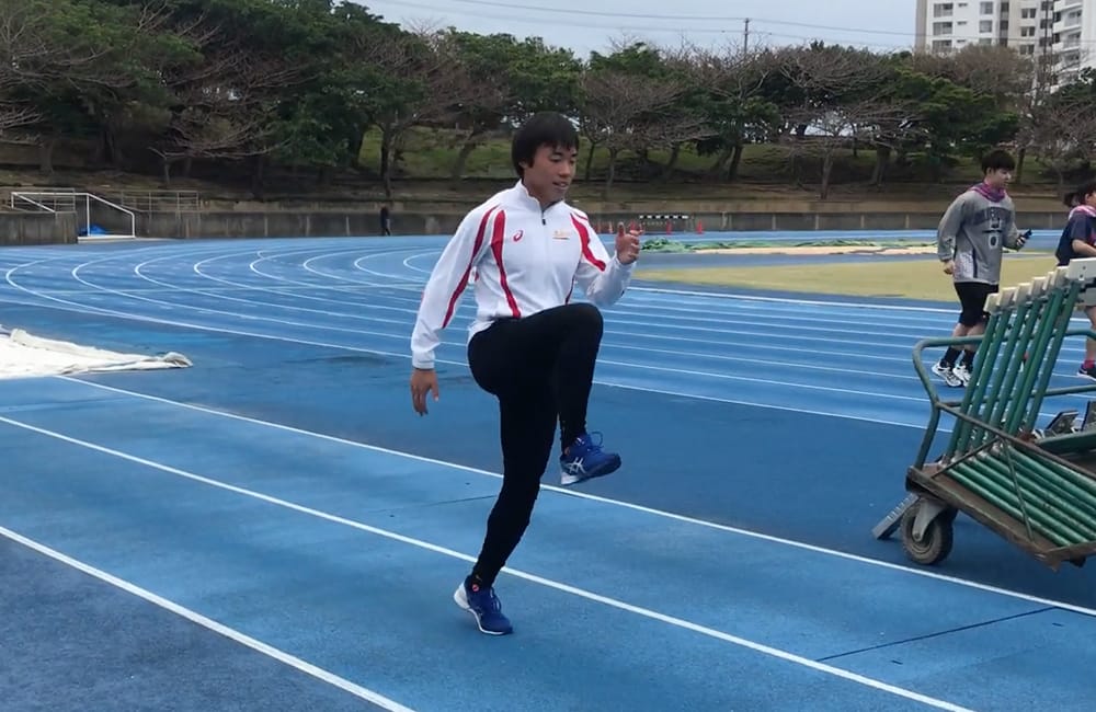 沖縄県の浦添陸上競技上に合宿